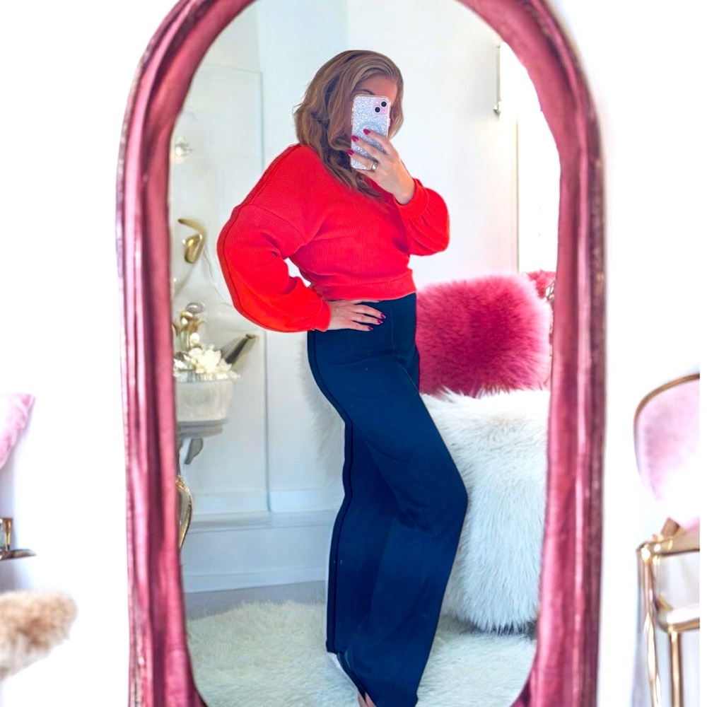 Sleek & Chic One-Shoulder Pullover_Red/Orange